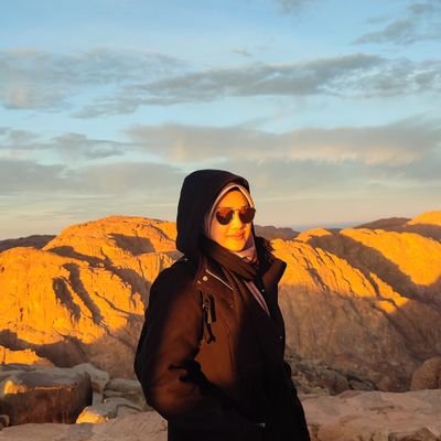 landakcomel's profile picture. وَمَا عِندَ اللَّهِ خَيرٌ❤️ simple but nice🦋 #mawarberduri #seorangpendosa