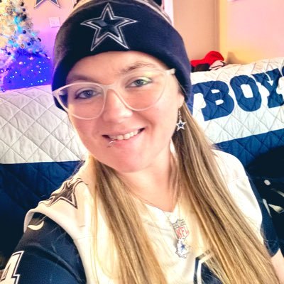 Boy mom 👩‍👦‍👦 Dallas Cowboys 🏈⭐️💙 Little League coach ⚾️ PRIDE 🌈 LS🍍TU Alumni 🐉 Queen of Sarcasm 👑