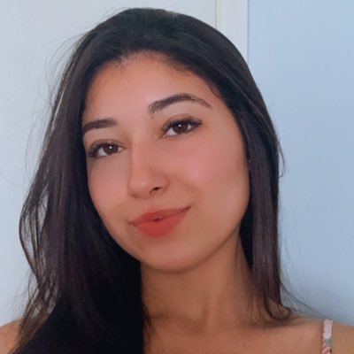 “Feita de sol, guiada pela lua”🌙
