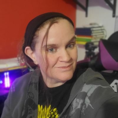 scribbler, mom, youtuber, avid reader, INFP-T and lover of all things strange. Check out my books here: https://t.co/qLHr7Ir65O