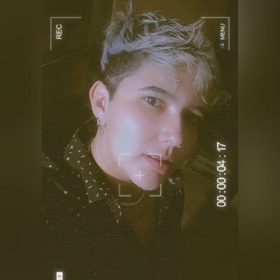 (L)GBTQI+
Mãe de pets 🐶🐱
Mais trouxa que eu, não existe.