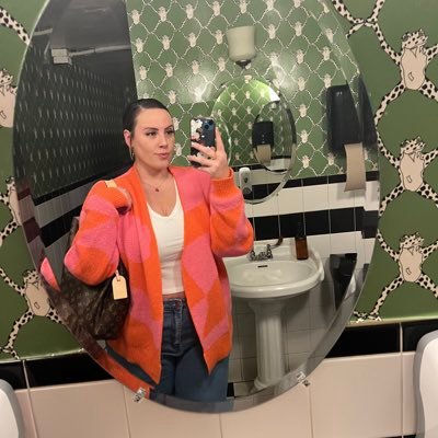 hluchanek2's profile picture. You’ll see for yourself 👇🏼 If Elon is reading this, suck my dick you pale ass Nazi shitbag