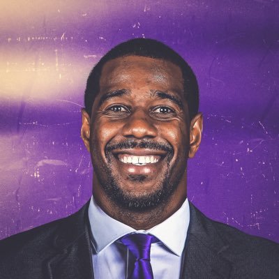 The University of Washington WR Coach stay blessed!