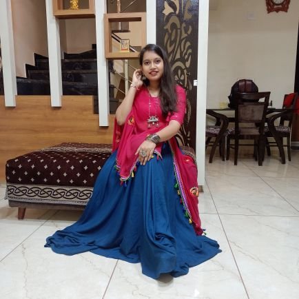 Tweetsofvishi's profile picture. 