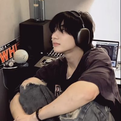 antonismyfuture's profile picture. #앤톤 #이찬영