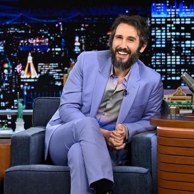 Private Twitter of Josh Groban. Account personally run by Josh.