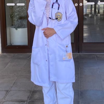 fgqp_'s profile picture. قطرةُ مطر خُلق قوسُ الرحمـٰن من بين شفتيها💜🌈