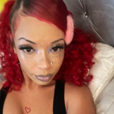 evilassbrat's profile picture. ONEOFONE🦋☘️