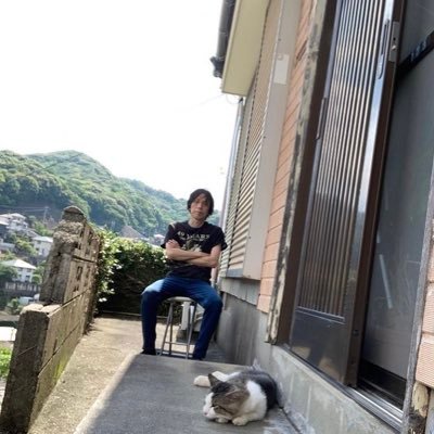 還暦過ぎの老ぼれです。何故か毎日フォロワーさんが増えておりますが、恋愛やエロ目的の方にフォロー返はできませんので、悪しからず。 自己責任で片付ける人情のない政治や社会に憂を感じています。格差社会解消、最低賃金上昇、憲法改悪反対。長崎に住んでます。横浜ベイスターズ,法政スポーツのファンです。