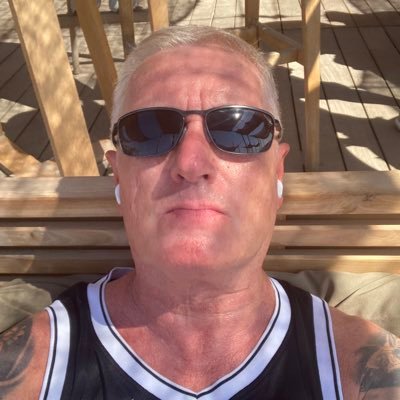 New profile 😡 Nottingham born, football and family man, Sunderland fan and Basford United Chairman