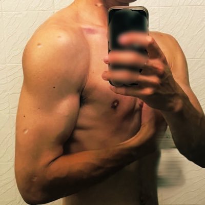 yrygogoyqoq's profile picture. 東京寄りの千葉　20代半ば