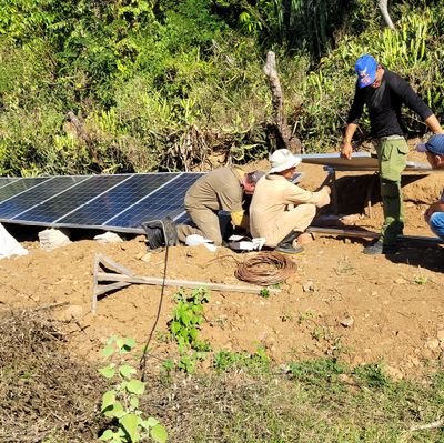 Nos dedicamos al uso y aprovechamiento de las Fuentes Renovables de Energía y su cuidado ambiental