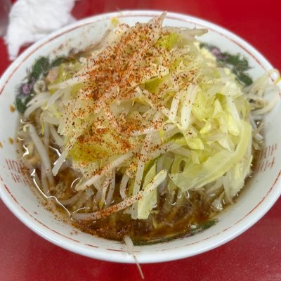 ラーメン二郎越谷店のファン
初めての二郎が越谷店でハマりすぎて他のお店に行ったことないです😳
麺半分ニンニクヤサイ一味🧄
全マシ食べれるようになりたい…