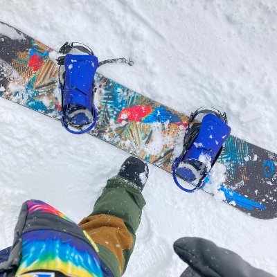 最近始めました。#春から神戸大学 #snowboard #スノーボード #キャンプ #釣り #ポルノグラフィティ #藤井風 #TOP4 #オーイシマサヨシ ハッシュタグなんてつけたらつけただけええですからねぇ。