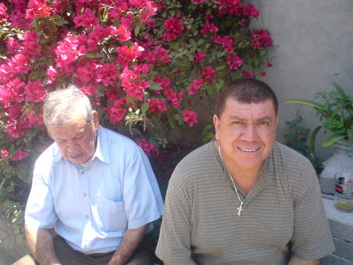 I H ibarra herrerias. me dedico a la fabricación de estructuras, techumbres, escaleras, y herreria en general.