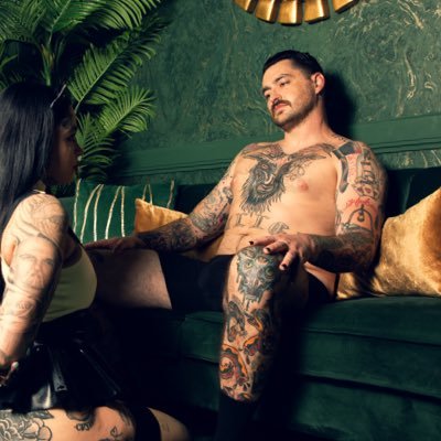 Daddy to @leighravenx // cat dad // dirty commie // special interest collector