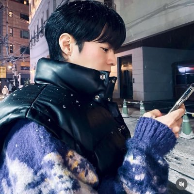 hwisoulz's profile picture. head full of hwi