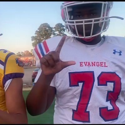 C/O 2028 | Evangel Christian Academy ❤️💙 | football number #77 | 3.8 gpa | Right tackle and Noise guard