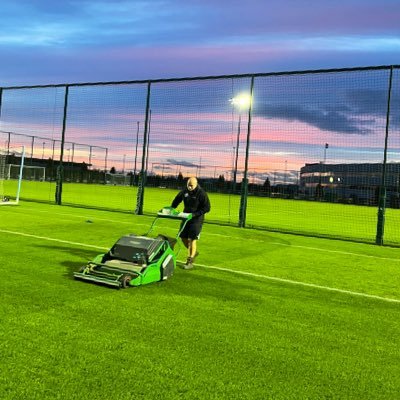 Groundsman at Manchester City Football Club. Oldham athletic fan ⚽️