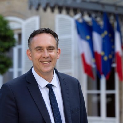 Sénateur de la Sarthe, Vice-président de la Commission des finances, Conseiller Municipal d'Arnage, Conseiller Communautaire LMM, Maire d'Arnage 2014-2020