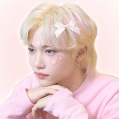 she/her ✧ music is my therapy ✧ felix biased ✧ discord: @/youngrfilms ✧ 🐥🐥