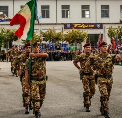 CUGINA LET-ARGO,UMILTA',ONESTA',AMOR PATRIO, W TUTTE  FORZE DELL'ORDINE , TUTTI I MIEI FRATELLI E SORELLE DI OGNI FEDE ED ORIGINE.VITALE USCIRE DALLA EU. DAJE!