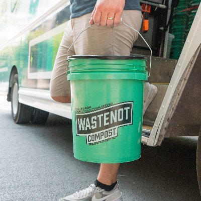 Chicagoland's first and only zero-emission, compost collection service for homes, businesses, & events. 
Compost Without Compromise™ ♻️