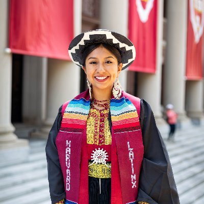 Transnational Kichwa Saraguro Warmi
Reina SarUSA 2022-23
Harvard College Graduate