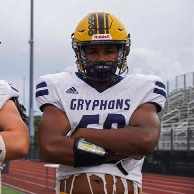 6’2 255.4| Class of ‘25, RT/DT| Greater Lowell Tech HS| GPA 3.4| CAC All-Confrence