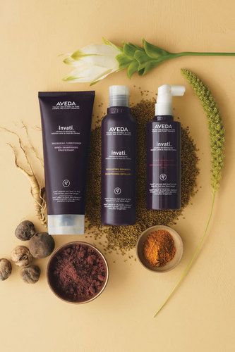 We at Aveda Oak Court have been serving the Memphis and Mid South area for over the past decade. Stop in today and let us pamper you!