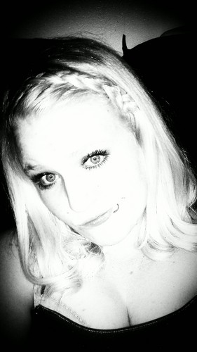 Naeflower214's profile picture. 