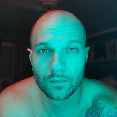 Kevin_DICER's profile picture. dad, artist & creator