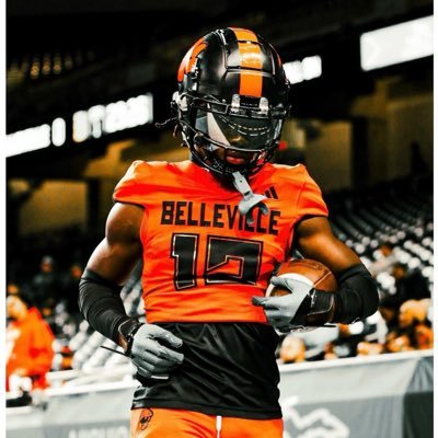 3⭐️WR/ATH || 100/200m Sprinter🏃🏾‍♂️ || ‘24 Belleville HS🐅 || 5’9 175lbs || GPA: 3.2📚 ||Cell: 3134873751 || #1 WR in MI 📍