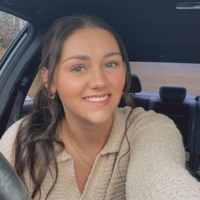 LeannSpradlin25's profile picture. •23 •Educator •Dog Mom 🐾