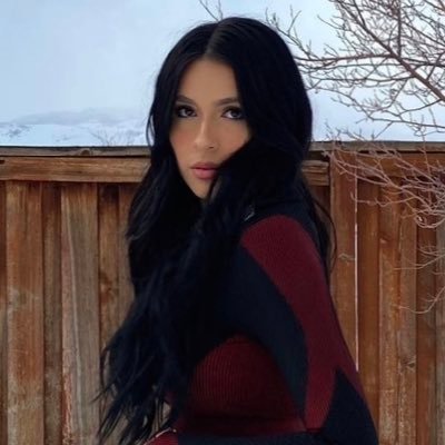 @Twitch Partner https://t.co/eRWUoLWrLQ | Cosplays, Cooking, and Valorant | Business Inquiries: itssarhmarie@gmail.com