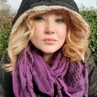 True Bohemian. Small businesses owner, artist, bee keeper, viking reenactor, music loving, free spirit, exploring this life and what the world has to offer!