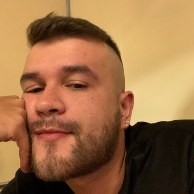 Vegaporquesi's profile picture. ya ni se quien soy o que quiero o a donde voy.. me ayudas?