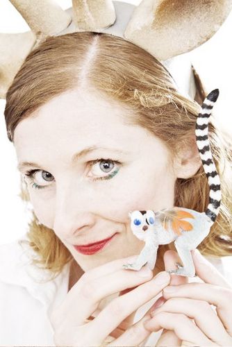 lemur_stripes's profile picture. Actor, Comedienne, and lover of lemurs