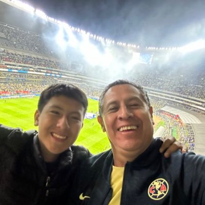 Geógrafo por la UNAM, Servidor y Amigo y Americanista empedernido!!! Trabaja duro y Ama lo qué haces!!