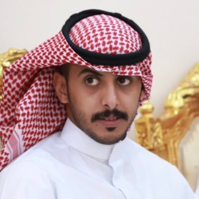 وأبقى الشخص الساكت الملول اللي ما ينعرف لھ ولا أحد فاهم مزاجھ