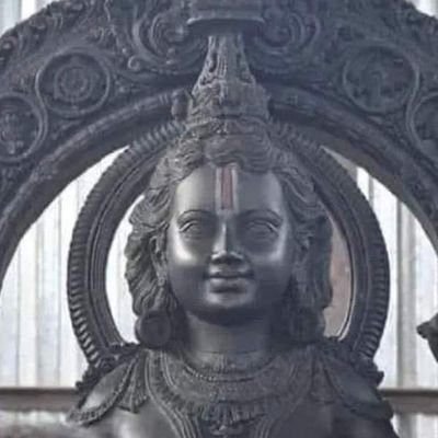 नैनं छिद्रन्ति शस्त्राणि नैनं दहति पावक: ।
न चैनं क्लेदयन्त्यापो न शोषयति मारुत ॥