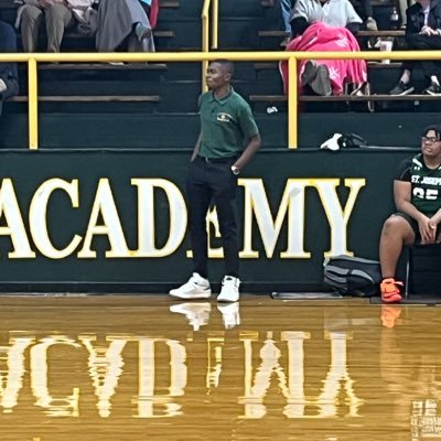 Coach🏀|| Muscian 🥁|| ΑΦΑ 1906 🤙🏾|| DSU Alumnus ♻️|| God First 🙏🏾