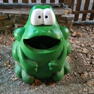 DrJarac's profile picture. tata...lud ali pošten..