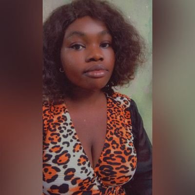 Ambivert || Sapiosexual | |Friendly || A proud Culer || Definitely not a vibe killer.