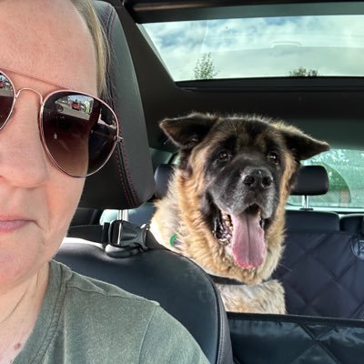 Aunty | Christian | Vegan | Bibliophile | History and Language learning addict | “Man with dog closes a gap in the universe” - C.S.Lewis |🎗️