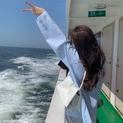 Shose82491's profile picture. Life is not about waiting for the storm to pass, but learning to dance in the rain.