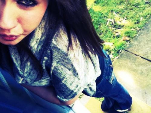 JesseeJoy's profile picture. Name: Jessee Jean.
Site model name: JesseeJoy3
Eye color: Green.
Hair color: Brown.
Likes:
-Photography.
-Tattoos.
-Piercings.