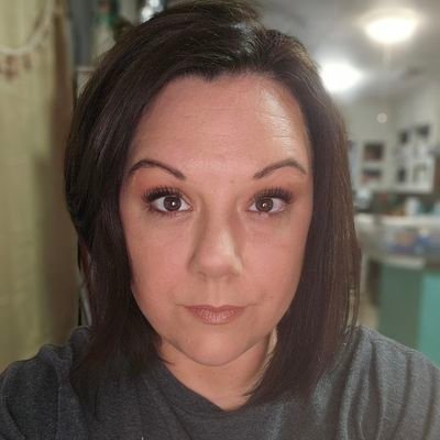 Helping ladies find their confidence again!
IG: @lesliewheeler955 
FB: lesliesmithwheeler
Pinterest: @wheelerleslie
TikTok: @lesliesmithwheeler