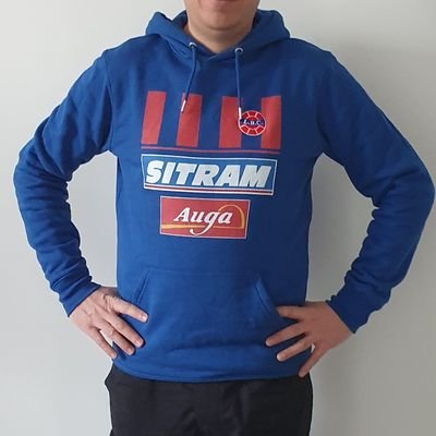 Totalement addict football & basket
Supporter de l'Olympique Lyonnais et de la Berrichonne de Châteauroux
#Teamrougeetbleu