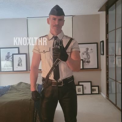 $IR | Adult Content | Leather | Cigars | BDSM | BLUF 3439 | Owner of @ChiWanker

cashapp: $leathermanps
Instagram: knoxlthr
Tumblr: knoxlthr